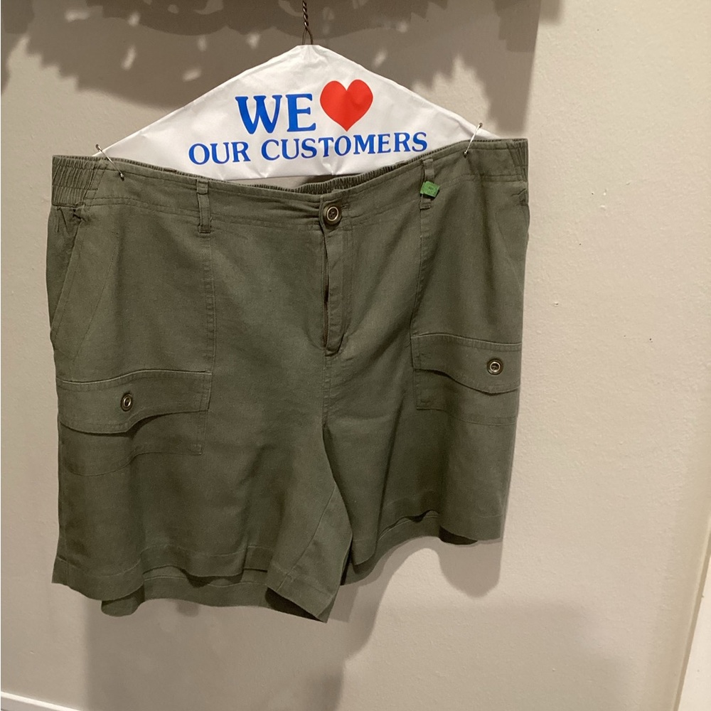 50% Off! 3 Days Only! EUC - Cato Linen Cargo Shorts in Olive - Sz 18/20w!!!
